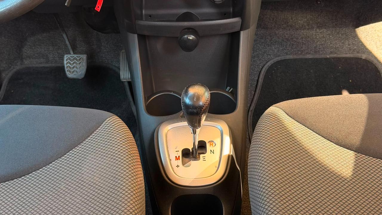 Toyota Aygo 1.0 12V VVT-i 5 porte Lounge Connect MMT