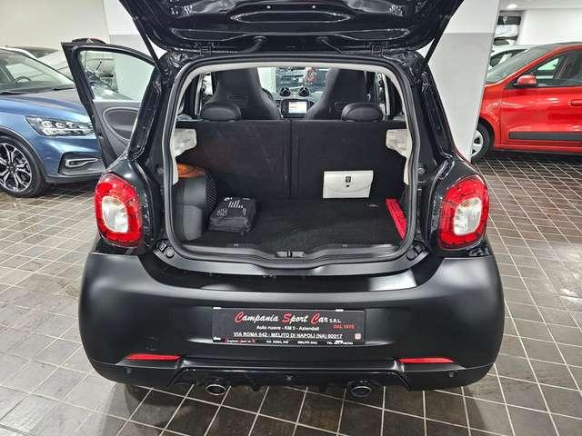 smart forFour BRABUS EXCLUSIVE JBL 0.9 BENZ 109CV TWINAMIC