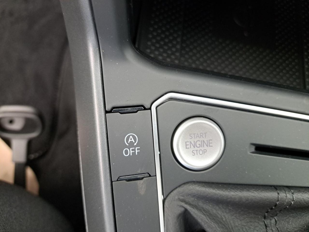 Volkswagen Taigo 1.0 tsi 110 cv r-line