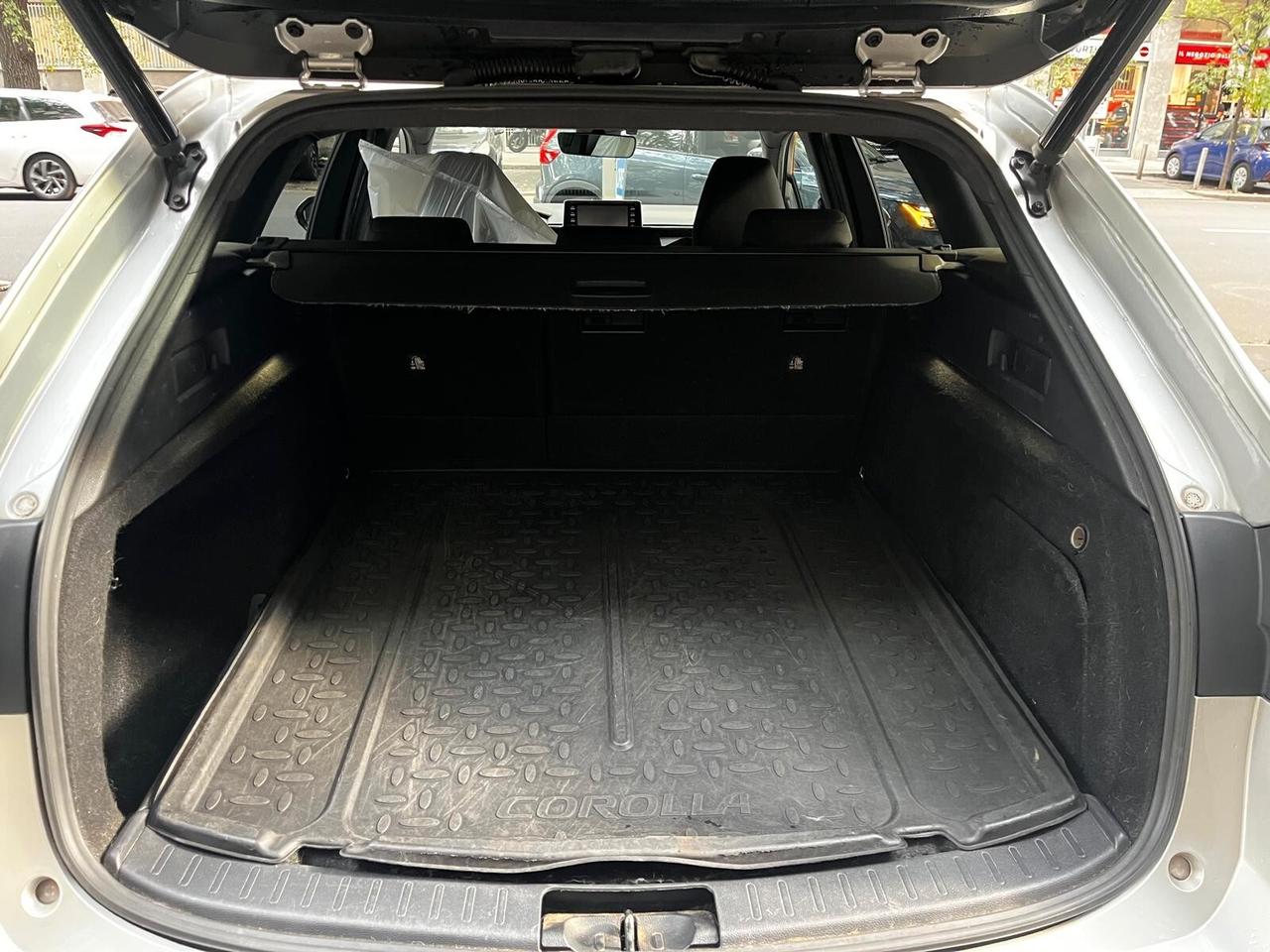Toyota Corolla Touring Sports 2.0 Hybrid Business