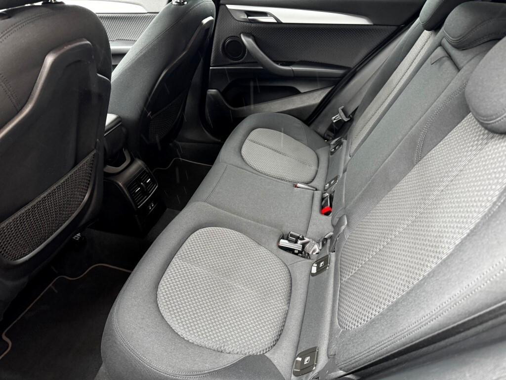 Bmw X2 sDrive18d Business-X