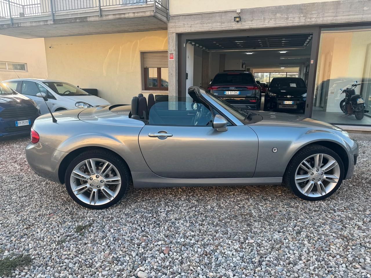 Mazda MX-5 ROADSTER 1.8 - HARD TOP