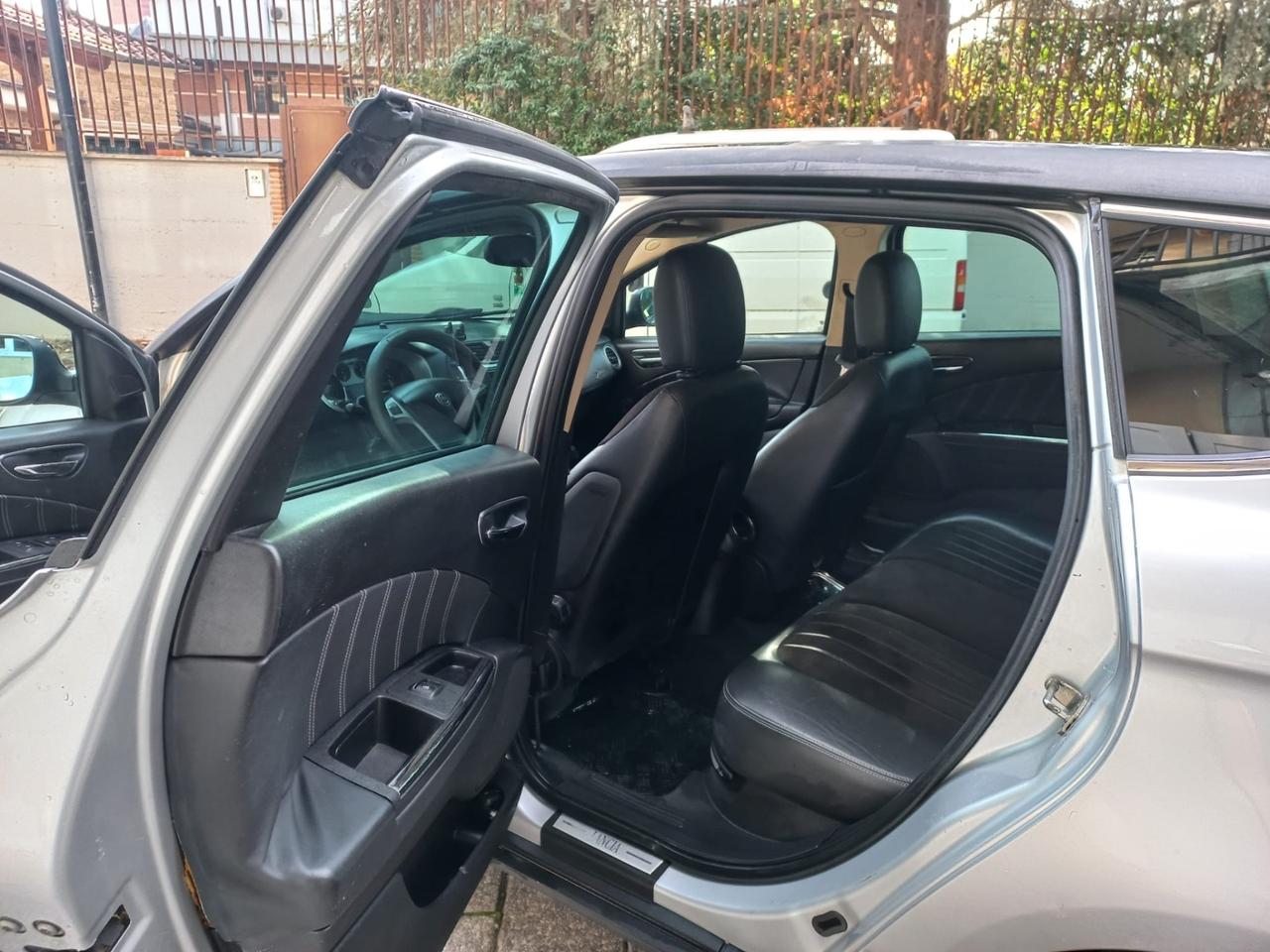 Lancia Delta 1.6 MJT DPF Argento