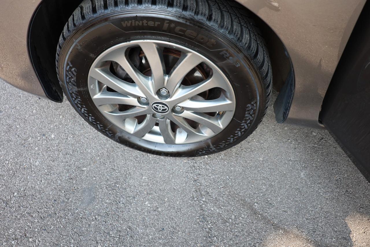 TOYOTA YARIS 1.3 ACTIVE NEOPATENTATI