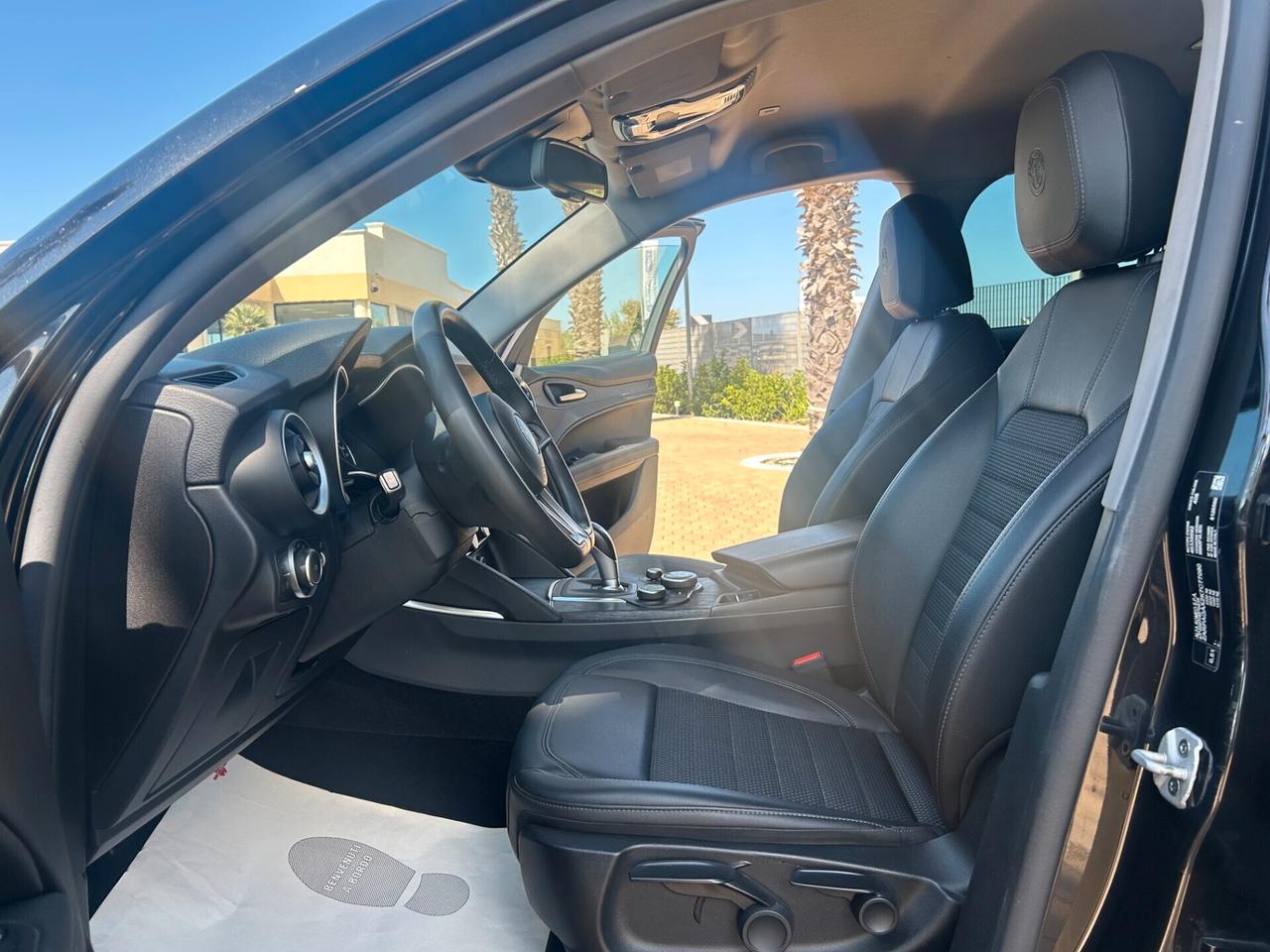 Alfa Romeo Stelvio 2.2MJ 160CV AT8 Sport-Tech CER.19 PELLE