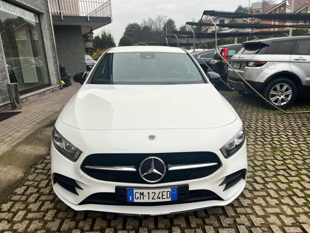 MERCEDES-BENZ A 180 d Automatic 4p. Premium EDITION