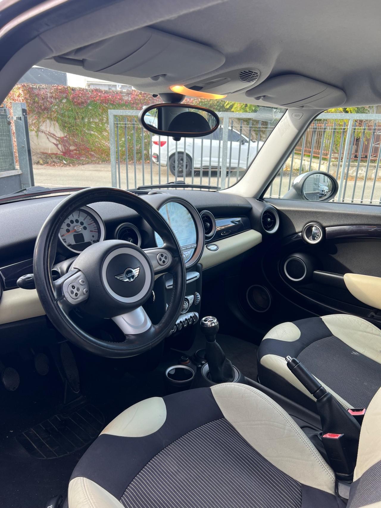 Mini 1.4 16V One Chili