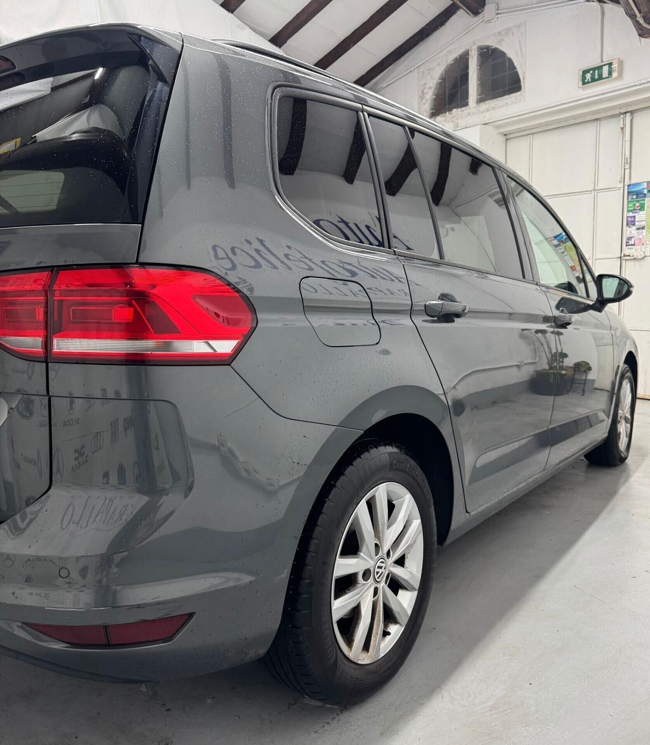 Volkswagen Touran 1.6 TDI 115 CV SCR DSG Executive BlueMotion Tech.