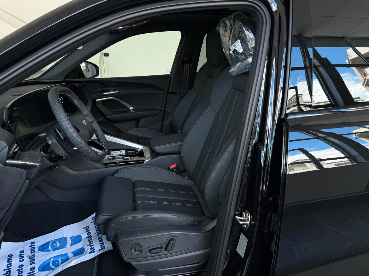 Audi Q5 TDi 150 kW mHEV+ S tronic quattro Launch edition line