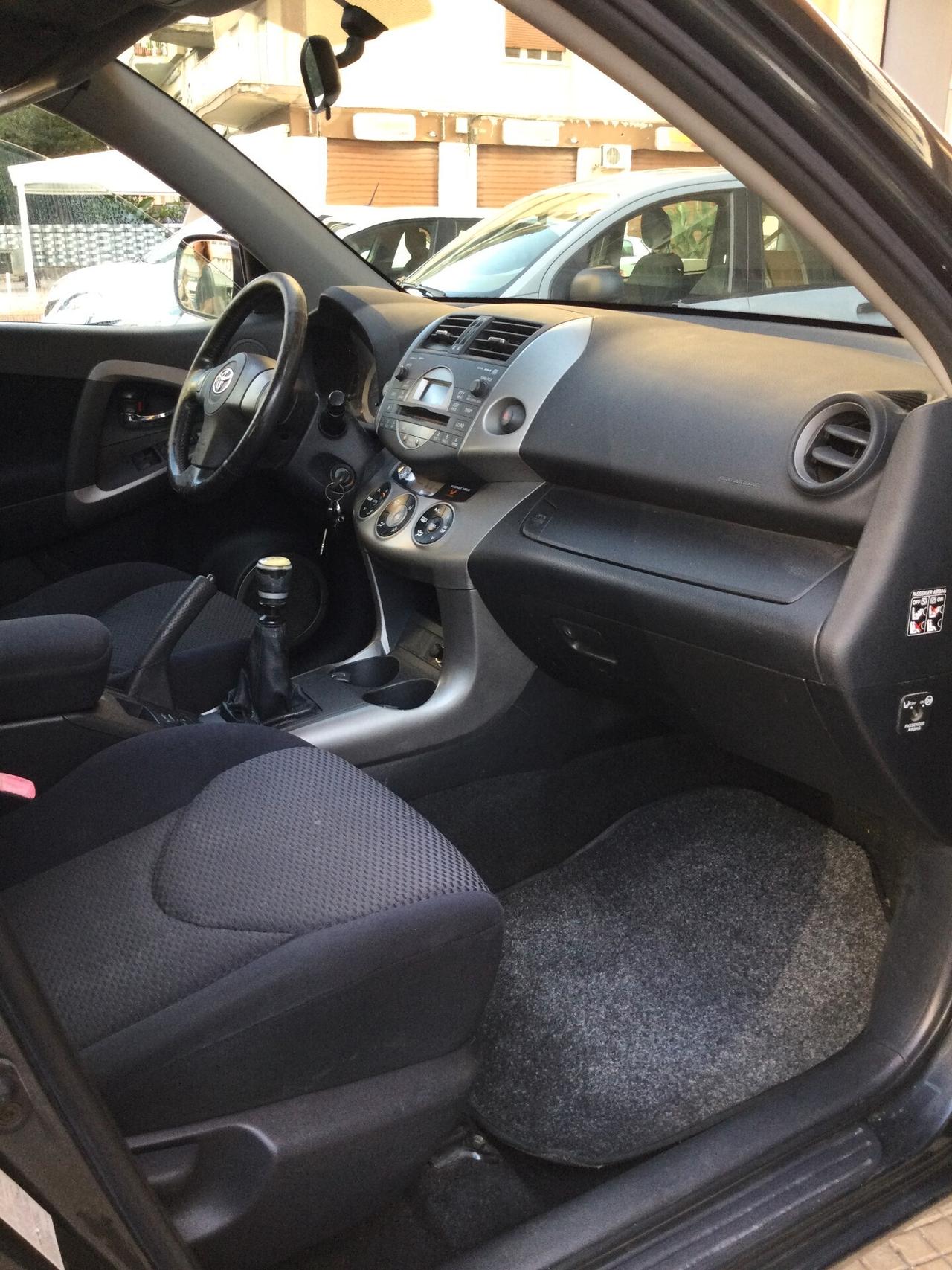 Toyota RAV 4 2.2 D-4D 136 CV Luxury