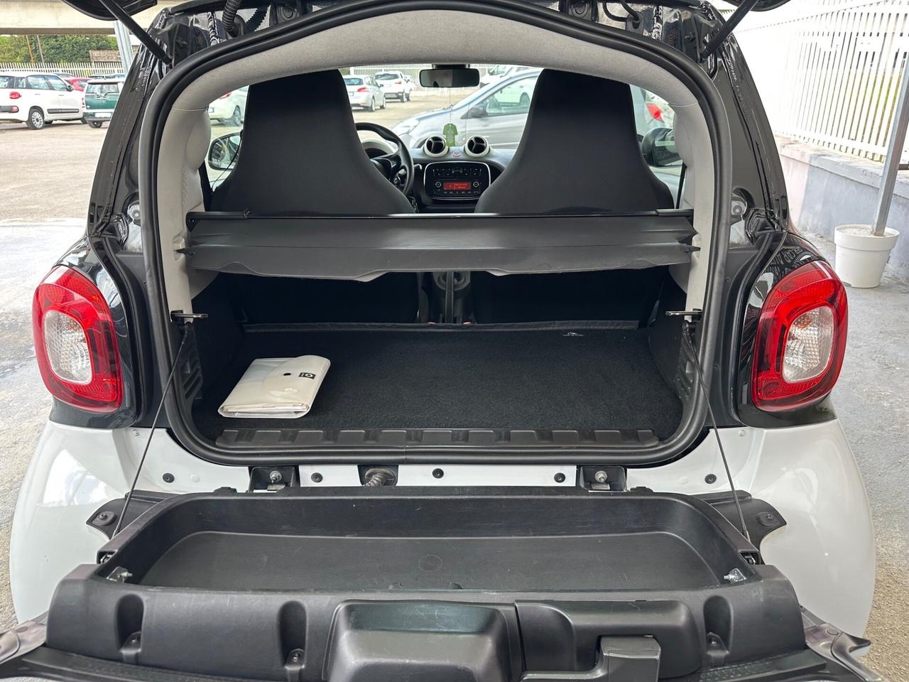 Smart ForTwo 2017 1.0 twinamic 71CV Prime DA VETRI
