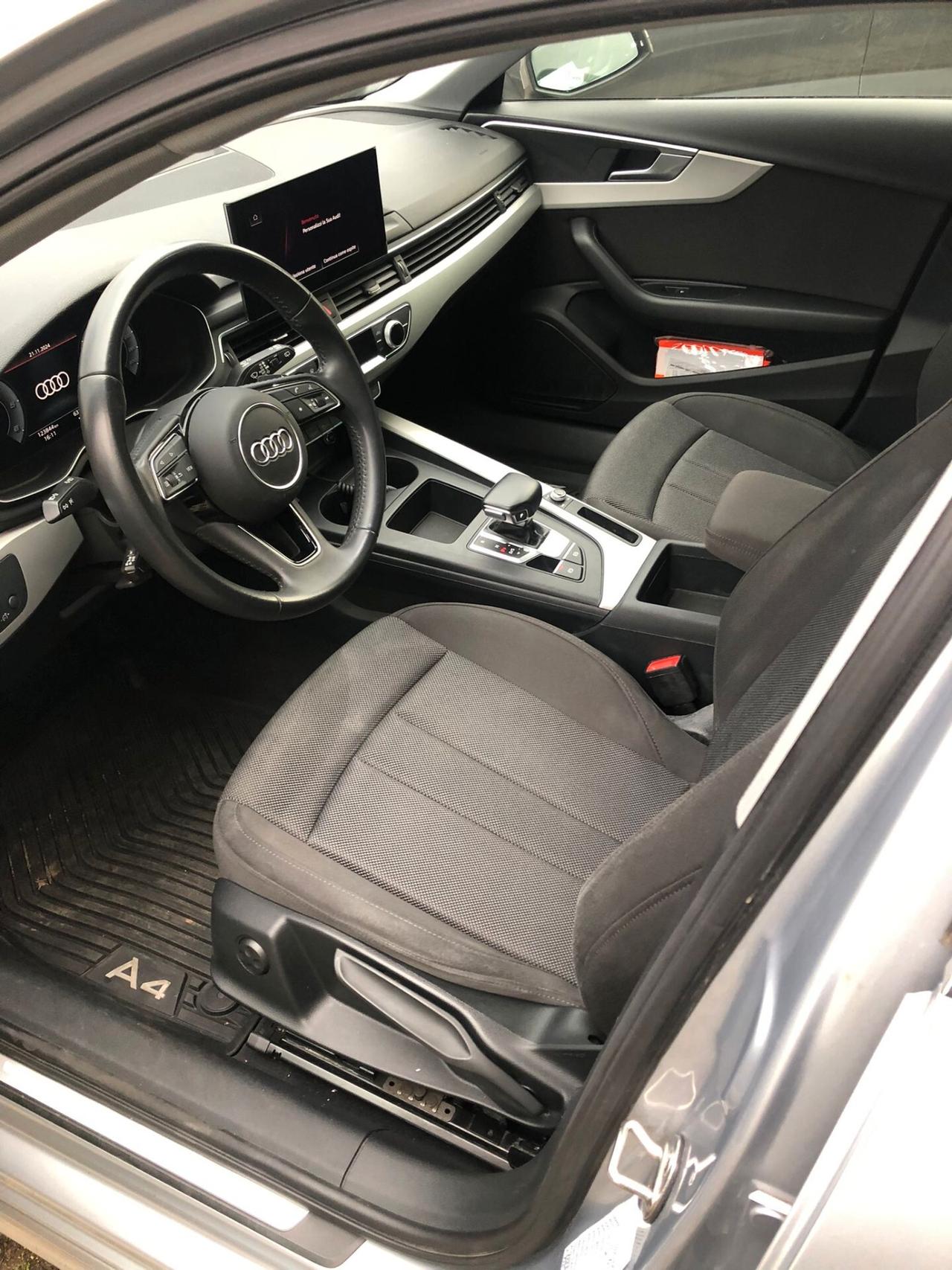 Audi A4 35 TDI/163 CV S tronic Business Advanced