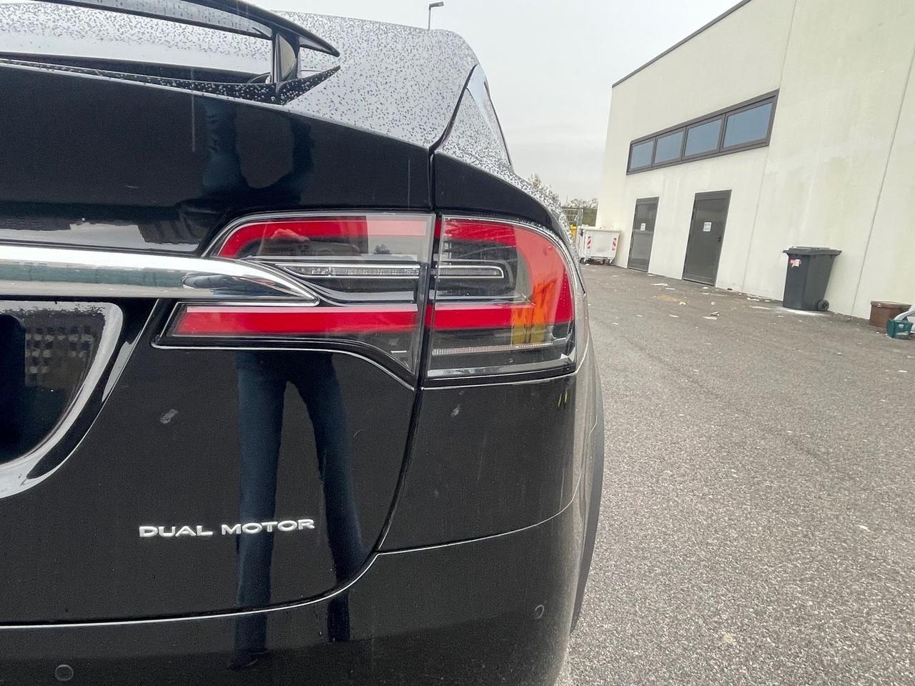 Tesla Model X Long Range 100 D