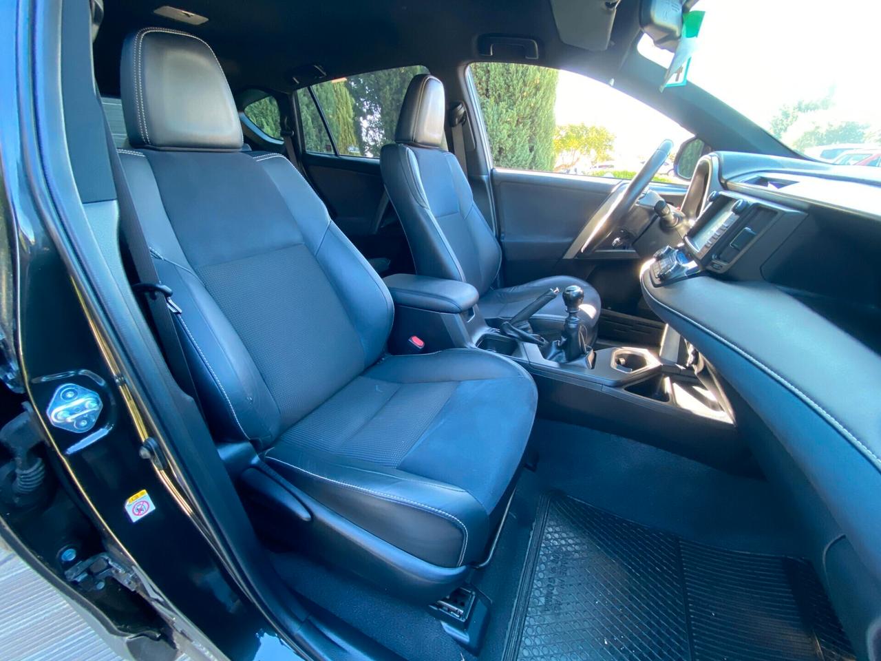 Toyota RAV 4 RAV4 2.0 D-4D 2WD Style