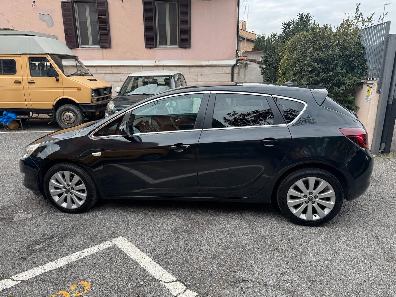 Opel Astra 1.4 140CV GPL unico proprietario