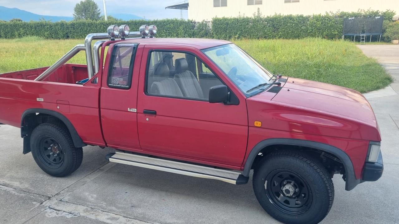 Nissan King Cab 2.5d 4x4 163.000km