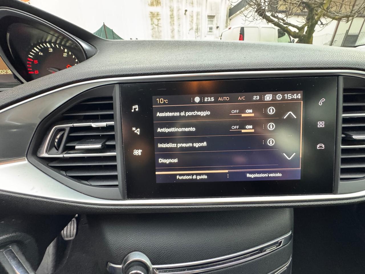 Peugeot 308 BlueHDi 130 S&S SW Allure