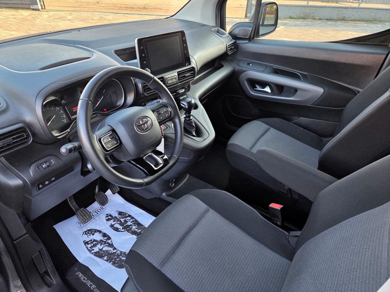 Toyota Proace LOUNGE * 7 POSTI