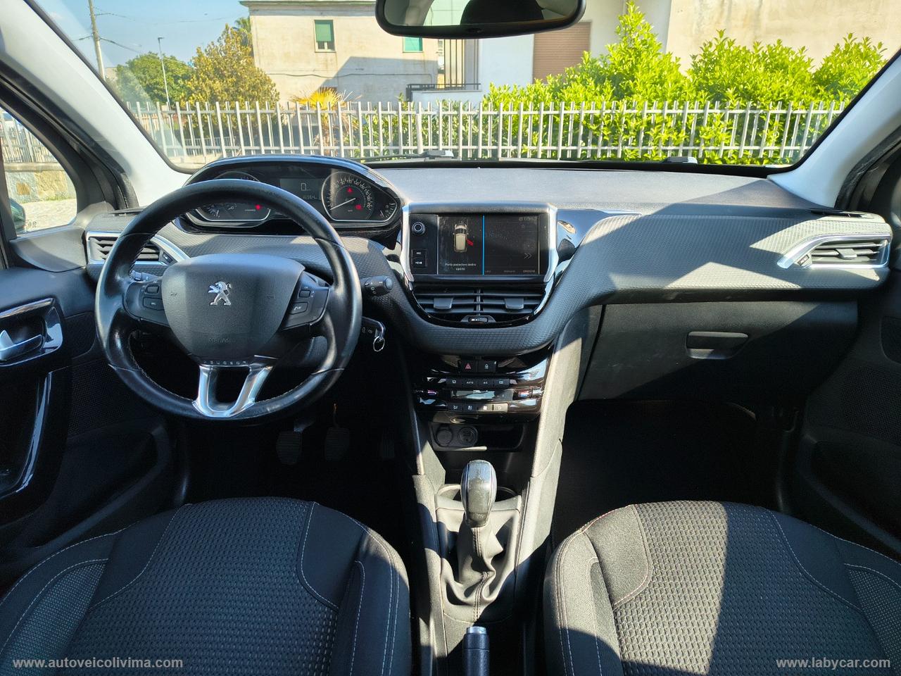 PEUGEOT 208 1.2 82 CV 5p. Allure