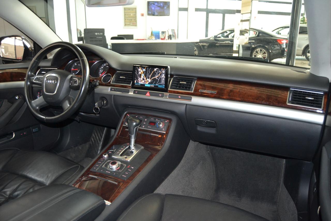 AUDI A8 L 3.0TDI V6 Quattro Navi/Xenon/NoSuperBOLLO