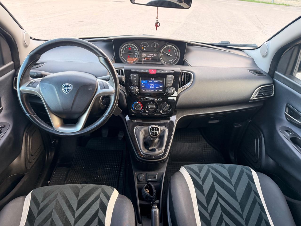 Lancia Ypsilon 1.2 69 CV 5 porte GPL Ecochic Gold