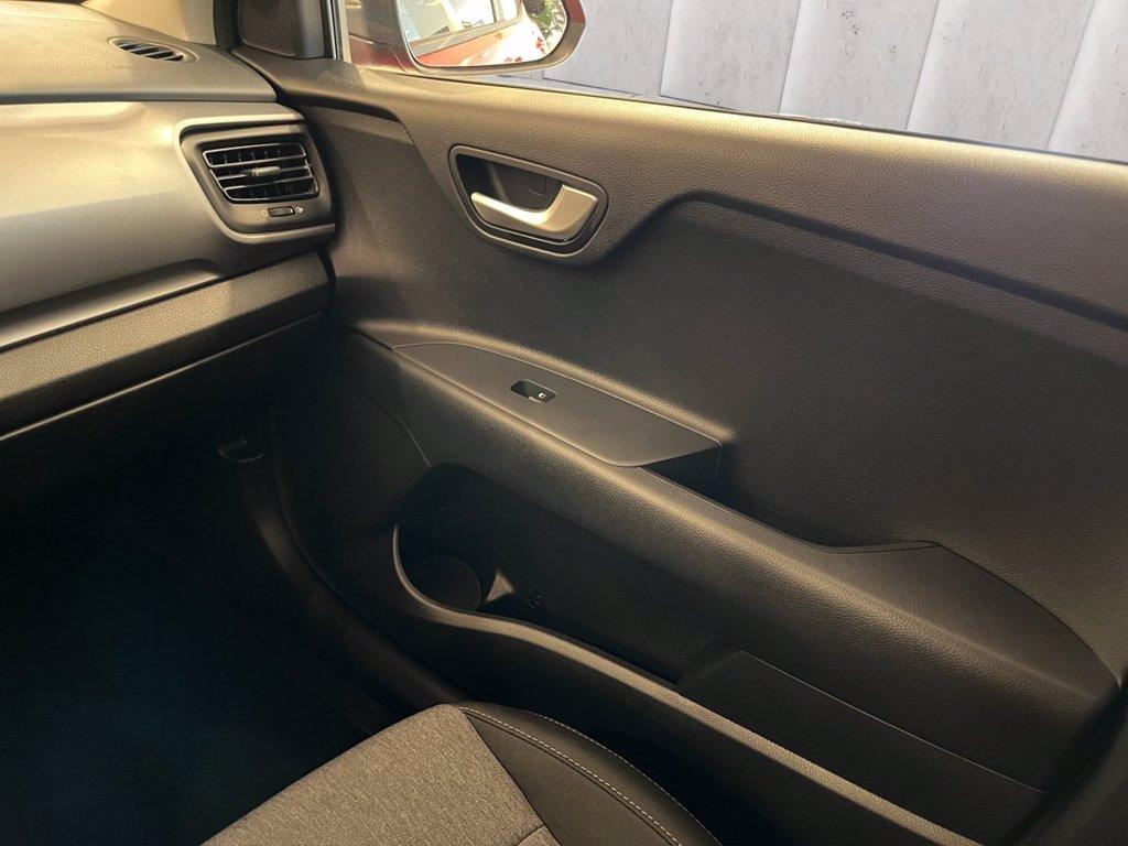 KIA Stonic 1.0 t-gdi mhev Urban 100cv mt del 2024