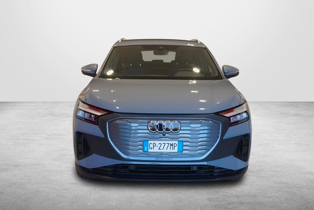 AUDI Q4 40 E-TRON 204CV AUTOMATIC BUSINESS ( FARI LED - VIRTUAL COCKPIT - ADAPTIVE CRUISE - CLIMA TRIZONA - NAVI - MIRROR - PDC - TELECAMERA POST. - CERCHI 19 )