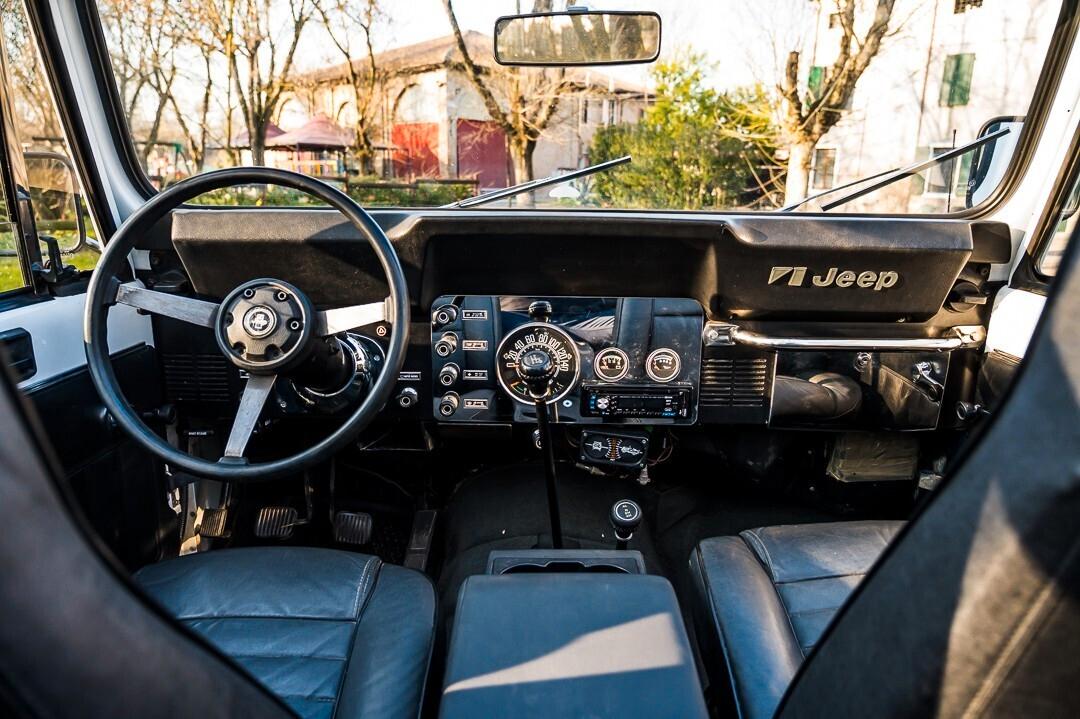 Jeep CJ-7 Renegade 4.2