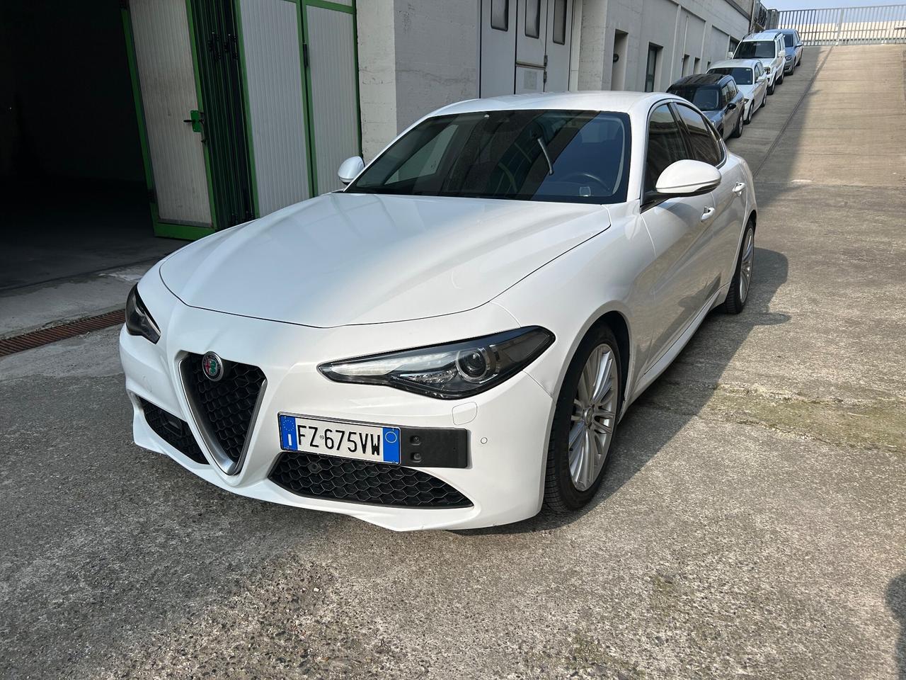 Alfa Romeo Giulia 2.2 Turbodiesel 180 CV AT8 Business Sport Launch Ed.