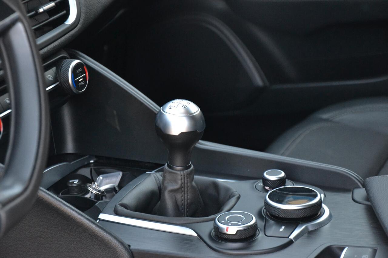 Alfa Romeo Giulia 2.2 180CV SUPER 6M ️ PREZZO SENZA VINCOLI ️• ITALIANA • UNIPRO