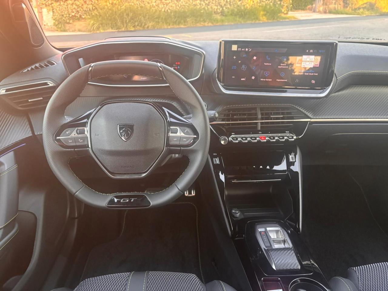 Peugeot 2008 Hybrid 145 e-DCS6 GT KM 0