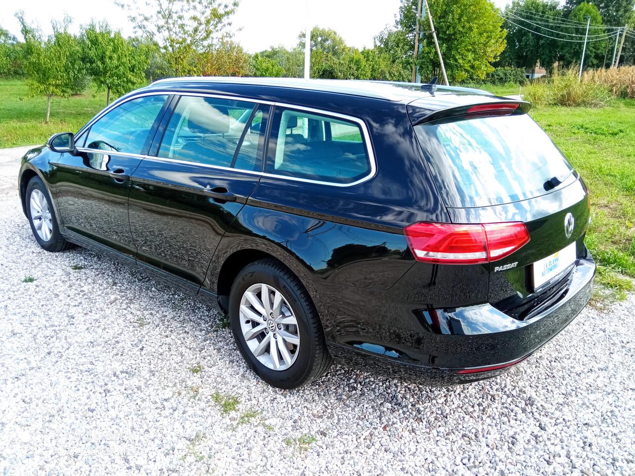 Volkswagen Passat Variant 1.6 TDI SCR HIGHLINE BlueMotion Technology