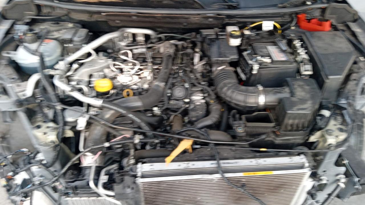 Nissan Qashqai MHEV 140 CV Tekna SINISTRATO