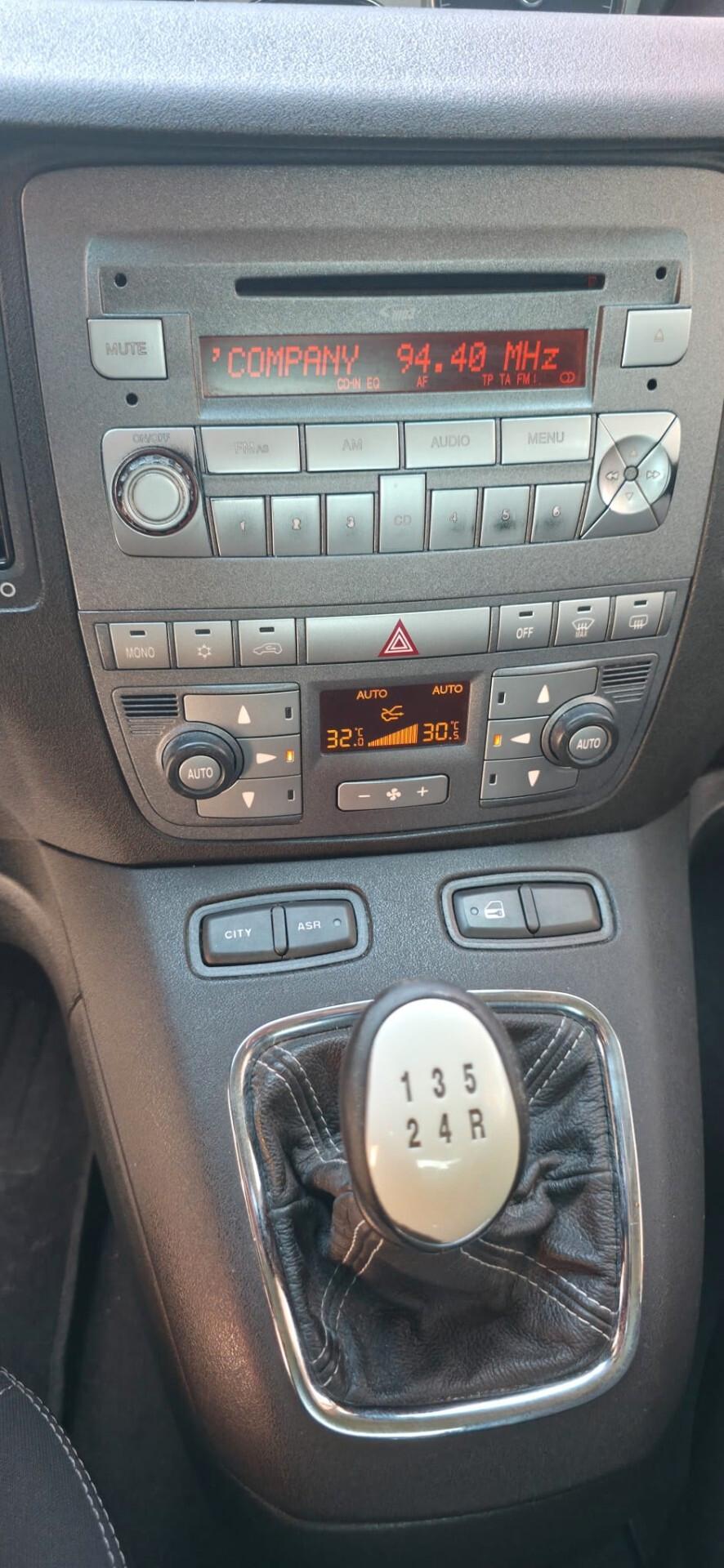 Lancia MUSA 1.4 8V Ecochic (GPL) 5th Avenue neop