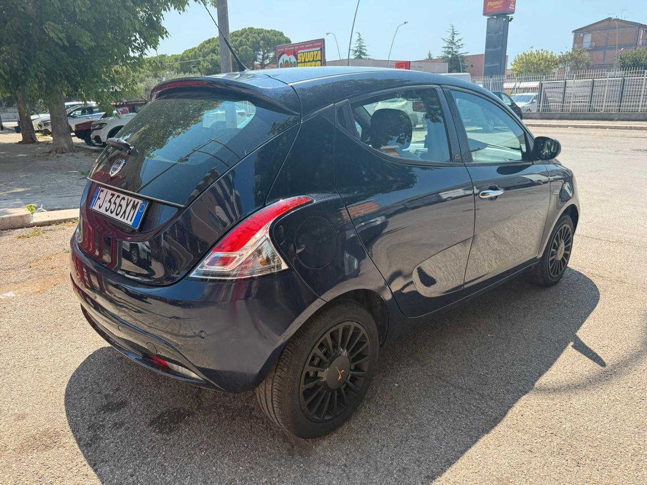 Lancia Ypsilon 1.2 69 CV 5 porte GPL Ecochic Platinum