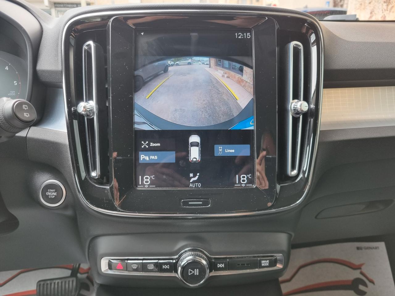 Volvo XC40 D3 Momentum Pro