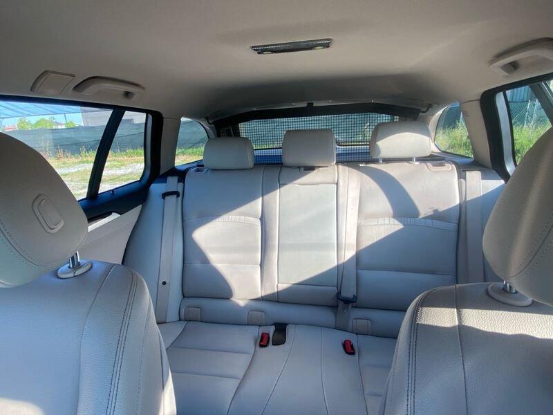 BMW Serie 5 520d xDrive Luxury Touring automatica 190 CV
