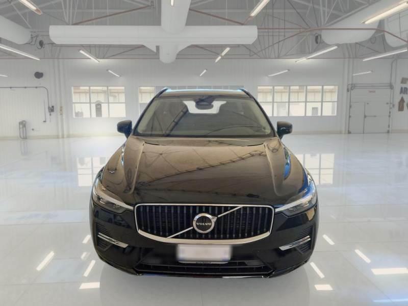 VOLVO XC60 B4 D automatico Momentum Pro
