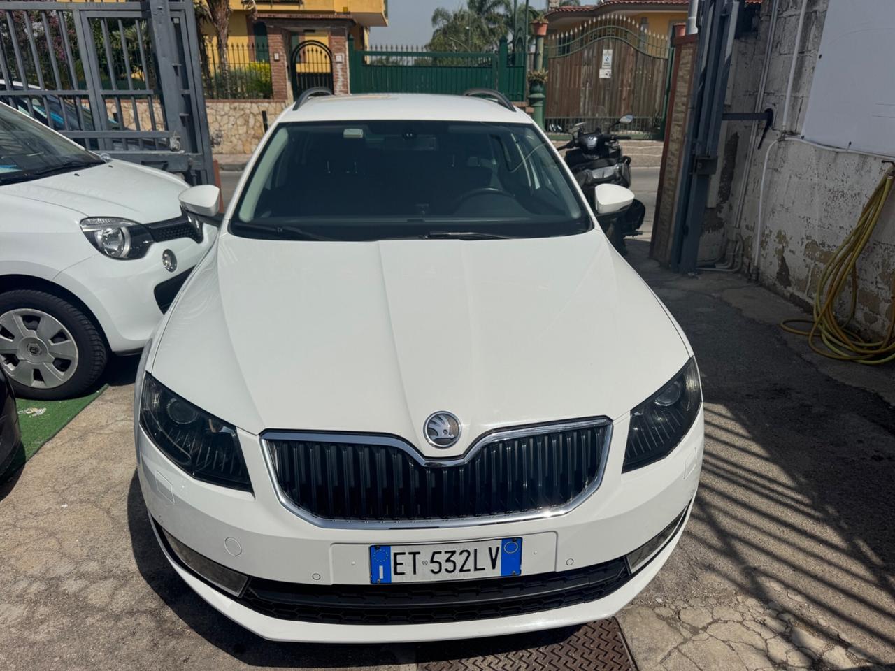 Skoda Octavia 1.6 TDI CR 105 CV Wagon Executive