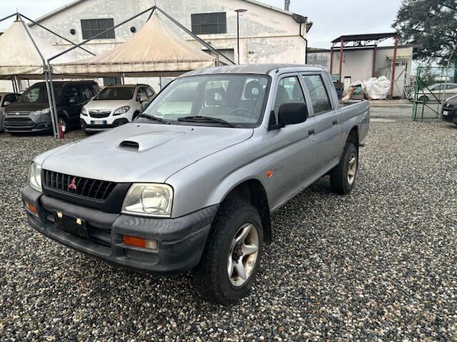 Mitsubishi L200 2.5 TDI 4WD Club Cab Pick-up GLS