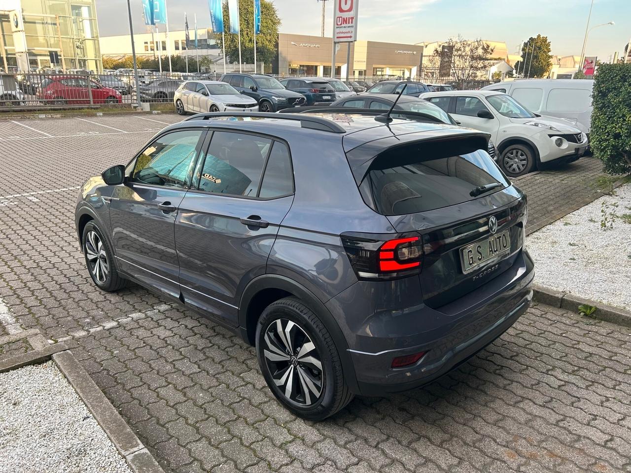 Volkswagen T-Cross 1.0 tsi R-Line 110cv GRANDINATA