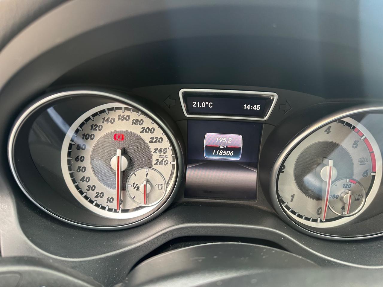 Mercedes-benz GLA 180 d Business