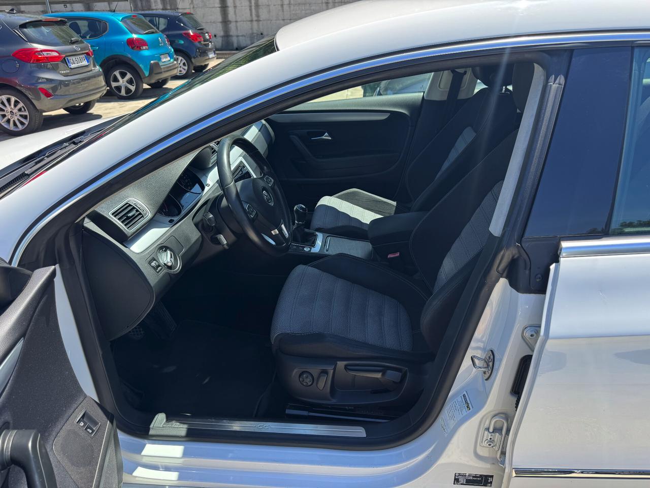 Volkswagen Passat CC 2.0 TDI 140CV RESTYLING