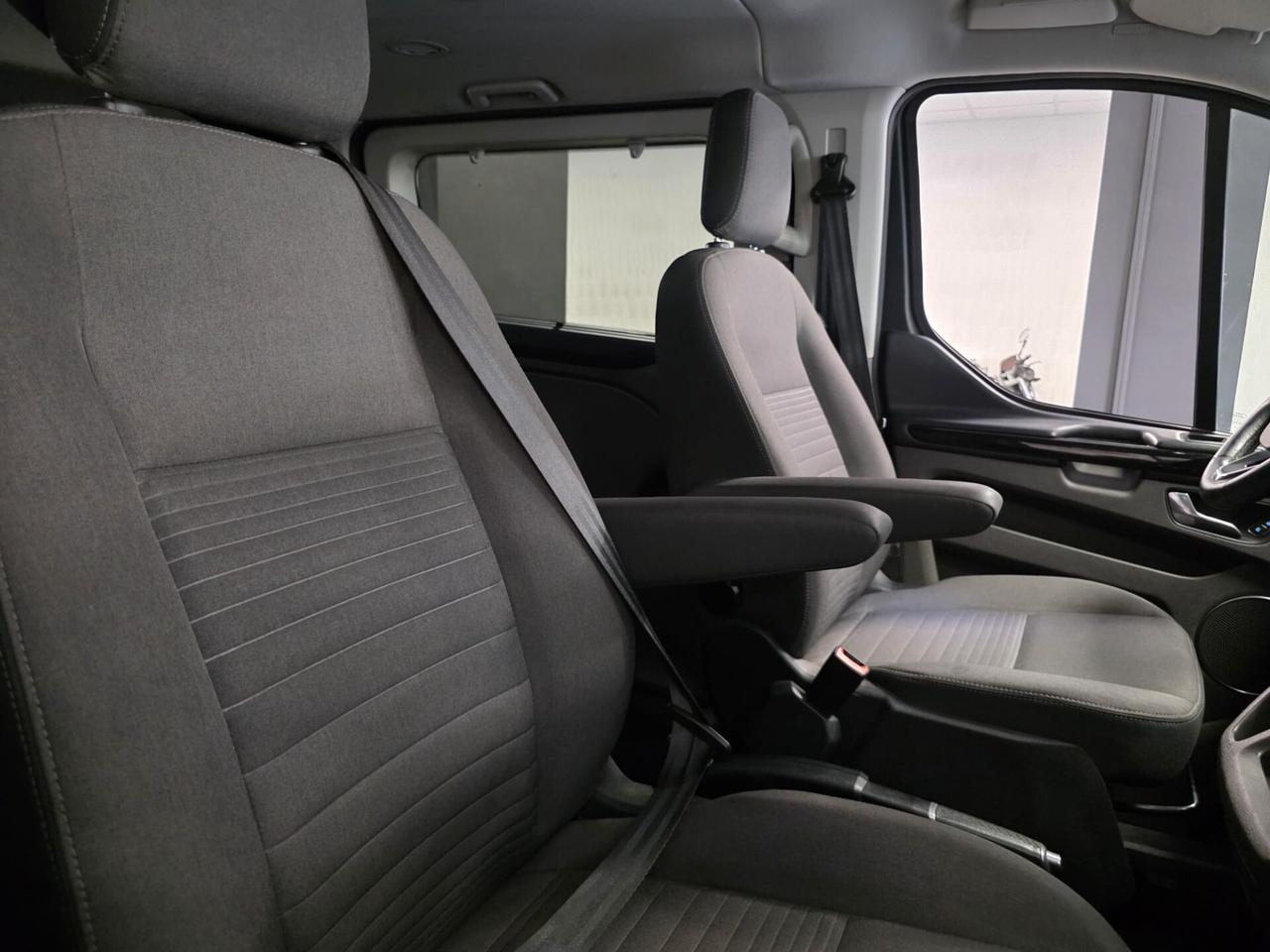 Ford Tourneo Custom 310 2.0 TDCi 170CV PL Titanium