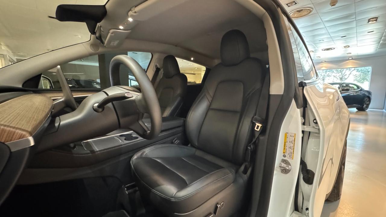 TESLA MODEL Y RWD 120CV - 2024