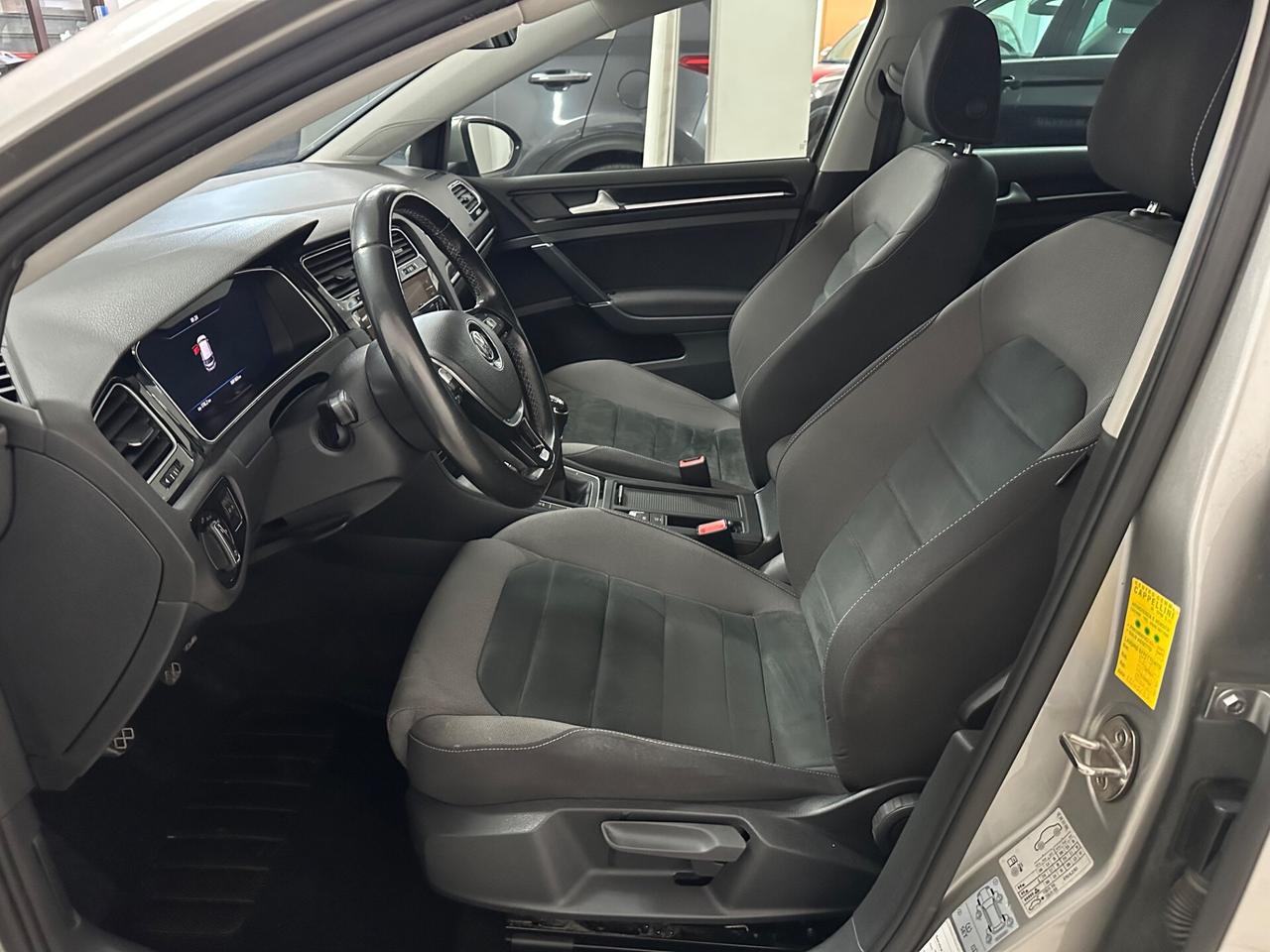 Volkswagen Golf 7.5 1.6 TDI (116) Executive 2017