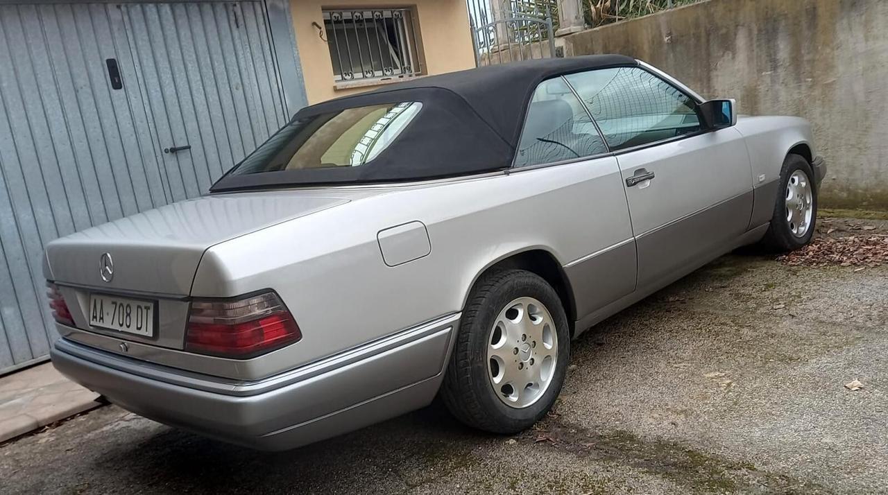 Mercedes-benz E 200 CABRIO