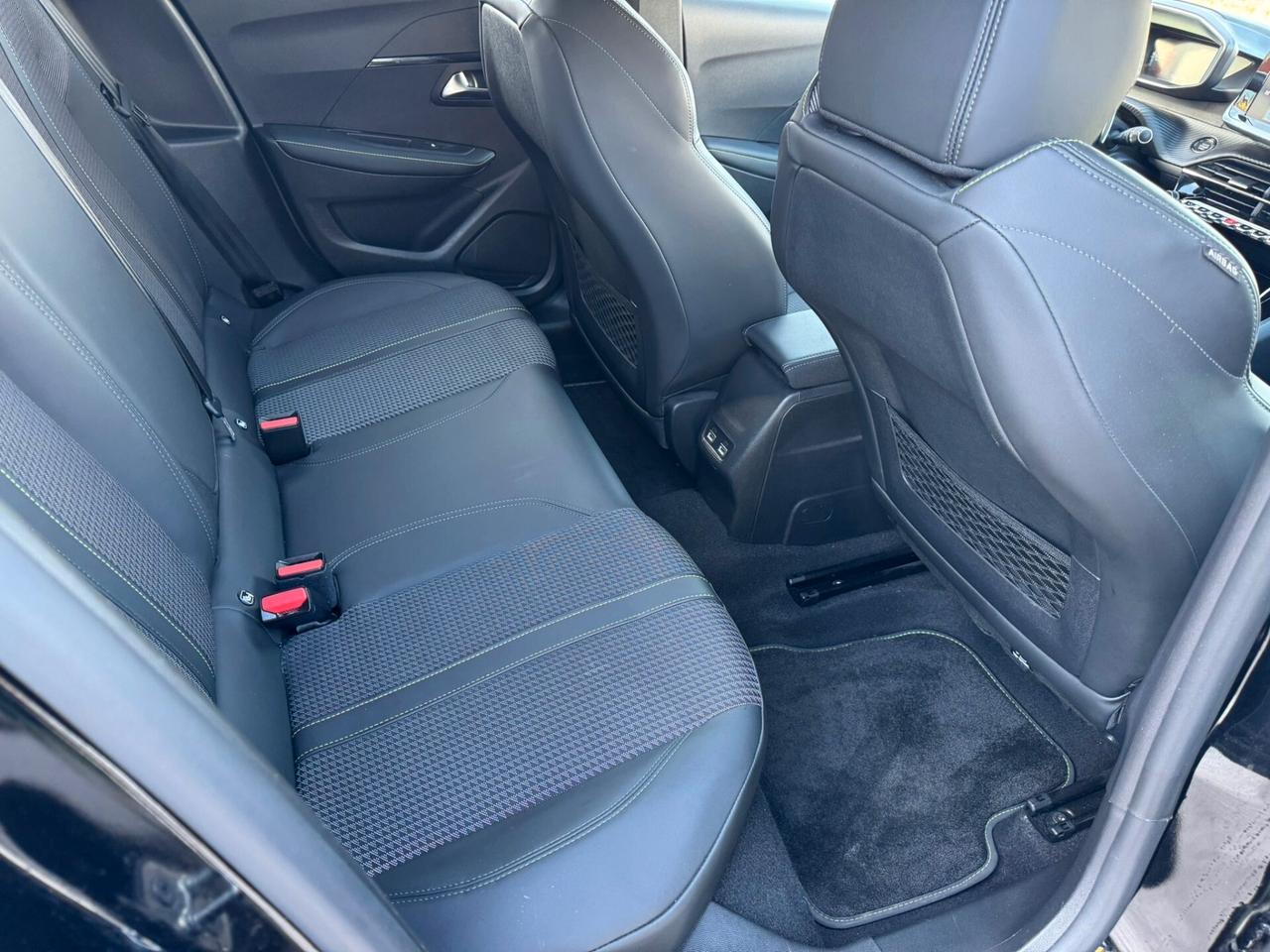 Peugeot 208 100cv Automatica GT