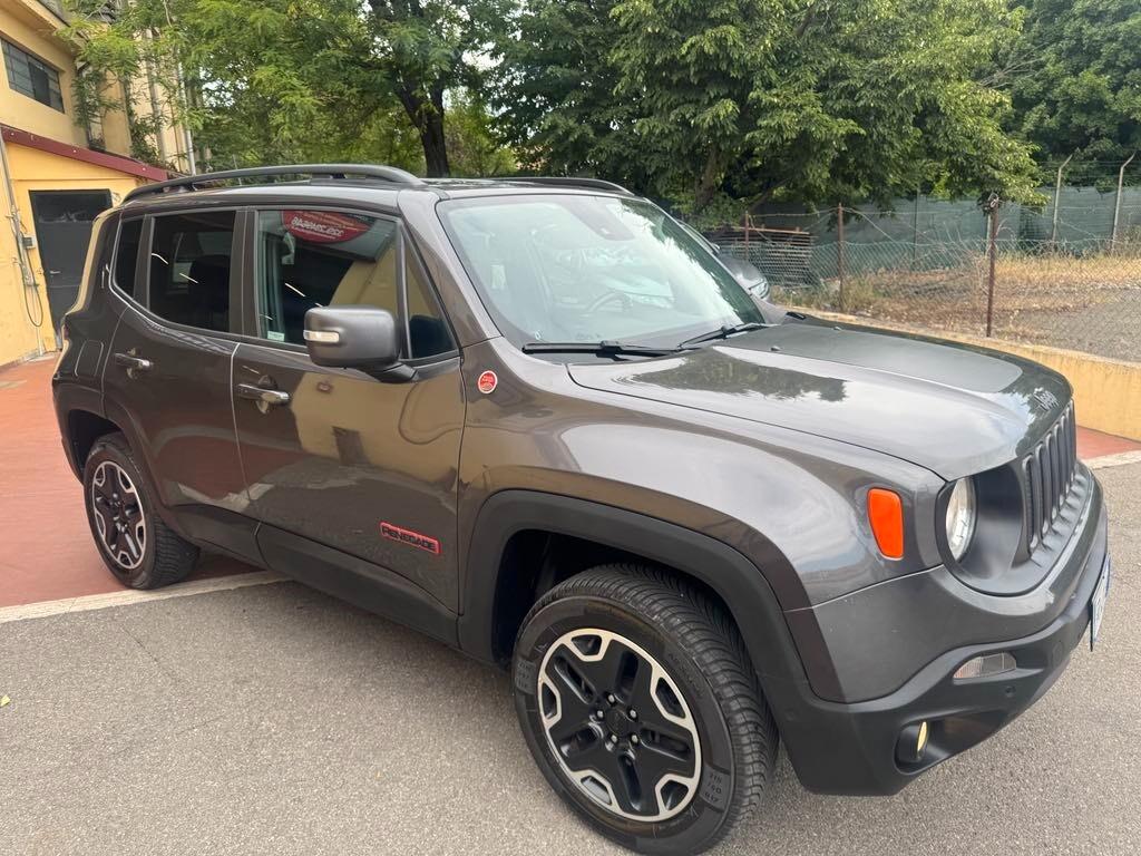 Jeep Renegade 2.0 Mjt 170CV 4WD Active Drive Low Trailhawk