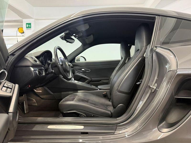 Porsche Cayman 2.7